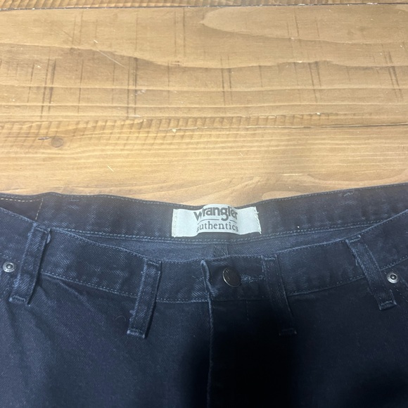 Wrangler Black authentic Jeans 44x30 - Picture 4 of 8